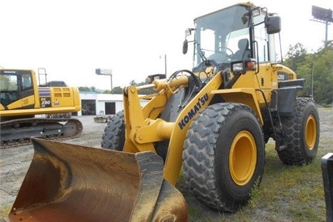  Komatsu WA200 seminueva en perfecto estado Ref.: 1402515058575559 No. 3