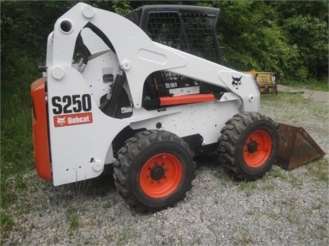  Bobcat S250 de segunda mano en venta Ref.: 1403021125469204 No. 3