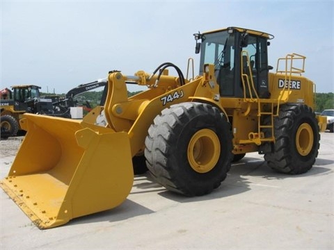 DEERE 744J en venta Ref.: 1403295579826525 No. 2