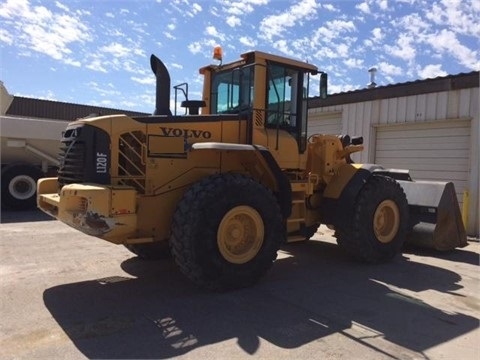 VOLVO L120F de segunda mano a la venta Ref.: 1403709873925617 No. 3