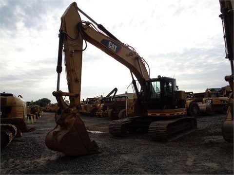 CATERPILLAR 321D en venta Ref.: 1404151489781837 No. 2