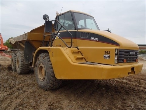 Camiones De Carga Caterpillar 735