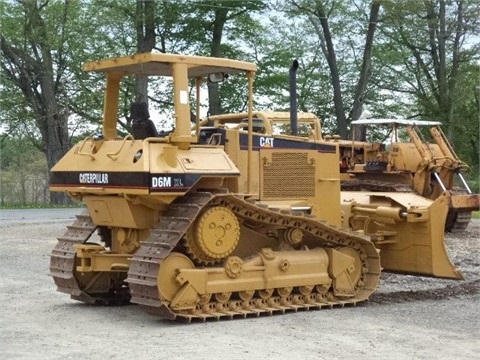  Caterpillar D6M en venta, usada Ref.: 1405991970157589 No. 3