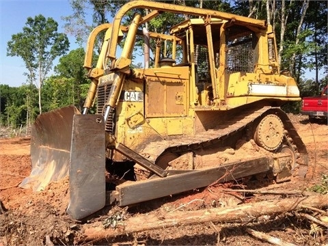 Dozers/tracks Caterpillar D6H