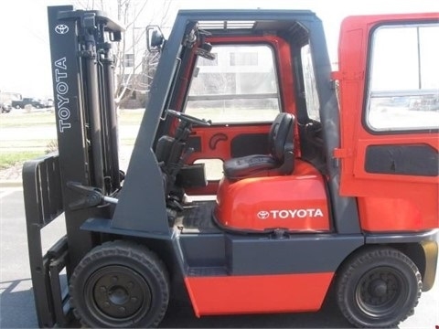 Montacargas Toyota 526FGU35