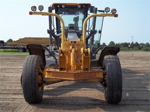  Deere 770D de segunda mano en venta Ref.: 1407176257972452 No. 3