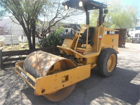 Compactadora Vibratoria Caterpillar CS-323 C