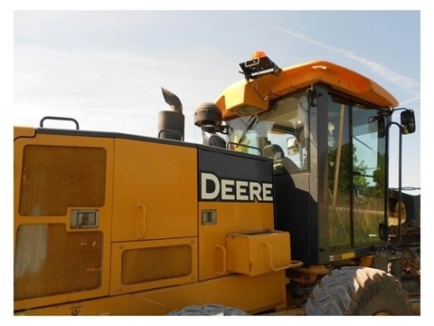 DEERE 770D en buenas condiciones Ref.: 1407356556478240 No. 2