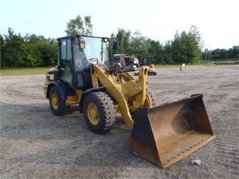  Caterpillar 906 de segunda mano en venta Ref.: 1407873244940388 No. 2