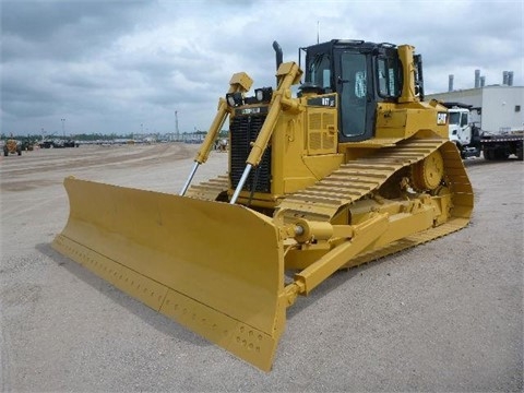 Dozers/tracks Caterpillar D6T