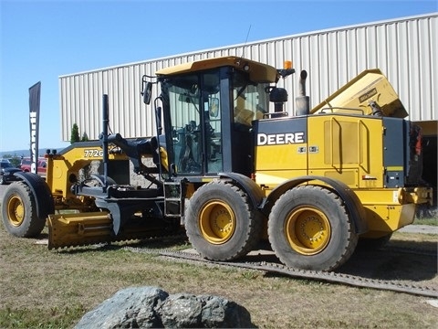  Deere 772G usada a buen precio Ref.: 1408049940551435 No. 2