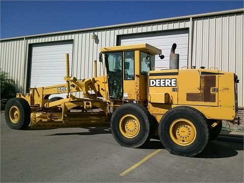 Motor Graders Deere 770CH