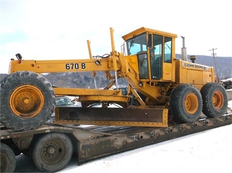 Motor Graders Deere 670B