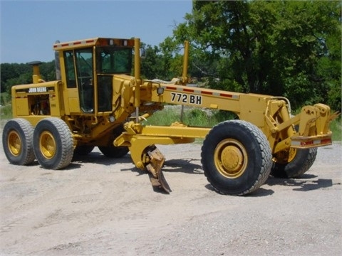  Deere 772BH de segunda mano a la venta Ref.: 1408287427181407 No. 2