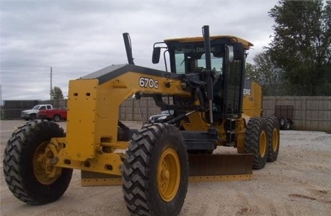 Motoconformadoras Deere 670G