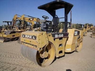 Compactadora Vibratoria Caterpillar CB-434D