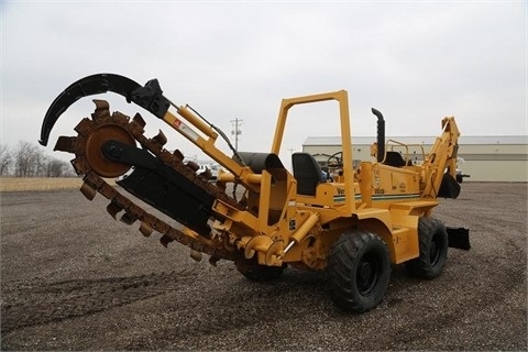 Trencher Vermeer V8550