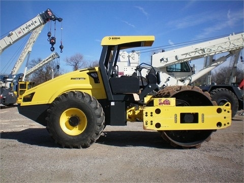  Bomag BW211D de segunda mano a la venta Ref.: 1410452094438941 No. 2