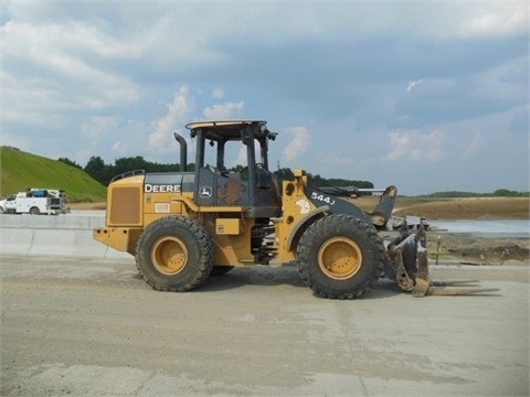 DEERE 544J de medio uso en venta Ref.: 1411411196410584 No. 2