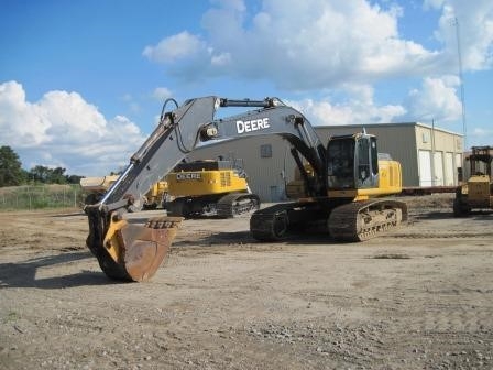 Hydraulic Excavator Deere 270D LC