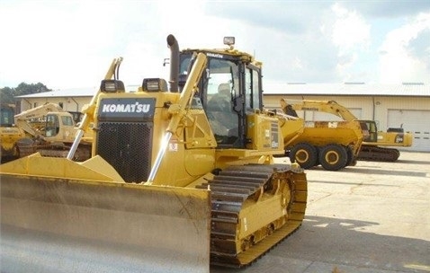 Dozers/tracks Komatsu D65WX