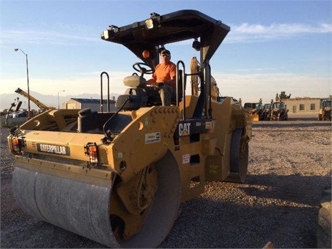 Compactadora Vibratoria Caterpillar CB54 usada a la venta Ref.: 1412899246057087 No. 3