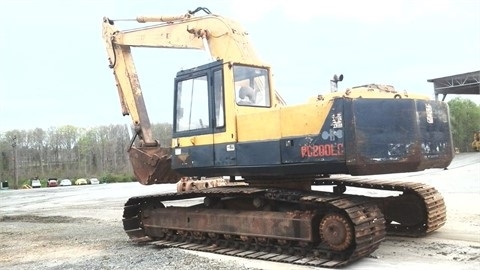 Excavadoras Hidraulicas Komatsu PC200 L de medio uso en venta Ref.: 1413915095509261 No. 4