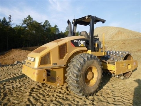 Compactadoras Suelos Y Rellenos Caterpillar CP56 en venta Ref.: 1414440390889500 No. 2