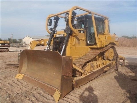 Dozers/tracks Caterpillar D6T