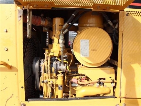 Tractores Sobre Orugas Caterpillar D5N en venta Ref.: 1415031245558686 No. 2