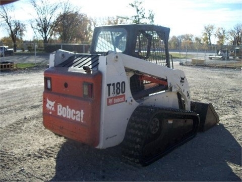 Minicargadores Bobcat  T180 de segunda mano a la venta Ref.: 1415834122622376 No. 3