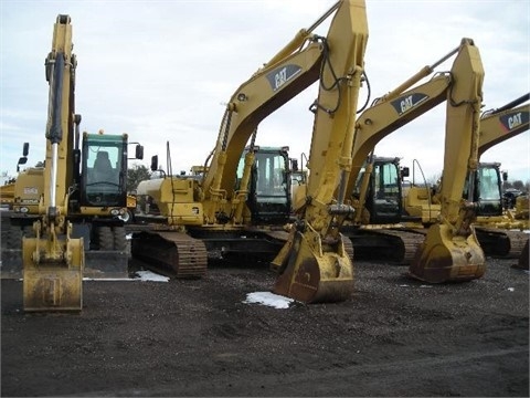 Excavadoras Hidraulicas Caterpillar 322 CL seminueva en venta Ref.: 1416588131724776 No. 4