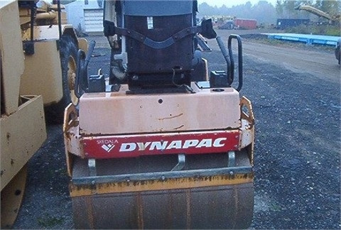 Compactadora Vibratoria Dynapac CC122 de segunda mano a la venta Ref.: 1417372682419283 No. 4