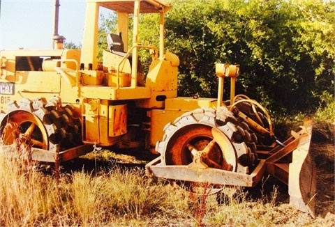 Compactadoras Suelos Y Rellenos Caterpillar 815