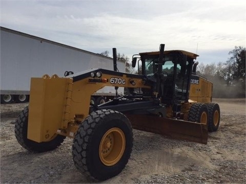 Motoconformadoras Deere 670G