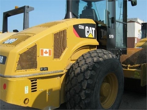 Compactadora Vibratoria Caterpillar CS56