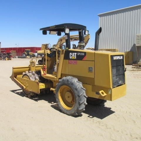 Soil Compactors Caterpillar CP-323C