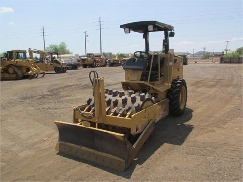 Compactadoras Suelos Y Rellenos Caterpillar CP-323C usada de impo Ref.: 1417723349841628 No. 2