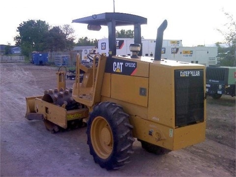 Compactadoras Suelos Y Rellenos Caterpillar CP-323C