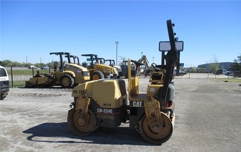 Compactadora Vibratoria Caterpillar CB-224E en venta Ref.: 1417729509846181 No. 3