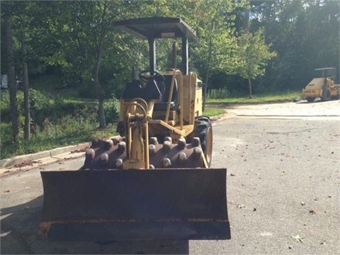 Compactadoras Suelos Y Rellenos Caterpillar CP-323C