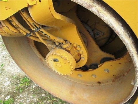 Compactadora Vibratoria Caterpillar CB-434D seminueva en perfecto Ref.: 1417735162474775 No. 2