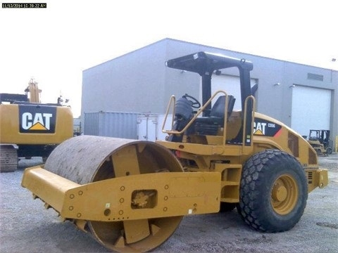 Compactadora Vibratoria Caterpillar CS56 de medio uso en venta Ref.: 1417805905406307 No. 3