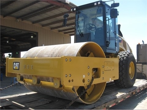 Compactadora Vibratoria Caterpillar CS66 seminueva en venta Ref.: 1417815868167807 No. 3