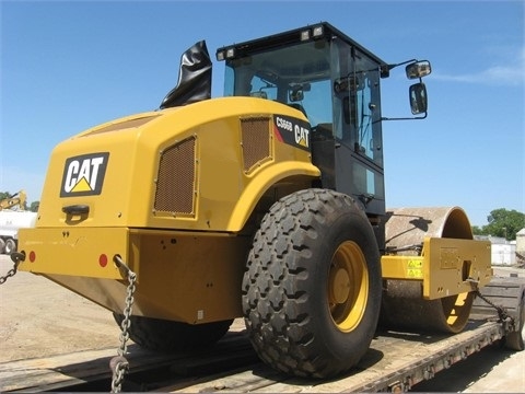 Compactadora Vibratoria Caterpillar CS66 seminueva en venta Ref.: 1417815868167807 No. 4