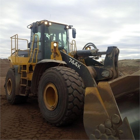 Cargadoras Sobre Ruedas Deere 744K en venta, usada Ref.: 1417820624654468 No. 3