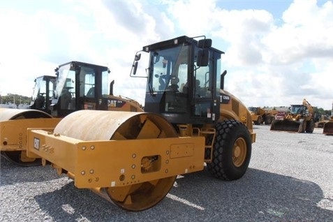 Compactadora Vibratoria Caterpillar CS66 de importacion a la vent Ref.: 1417821740032674 No. 2