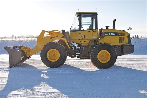 Cargadoras Sobre Ruedas Komatsu WA250 usada de importacion Ref.: 1417824175223831 No. 2