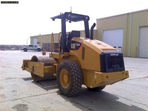 Compactadora Vibratoria Caterpillar CS44 en buenas condiciones Ref.: 1417828876327844 No. 4