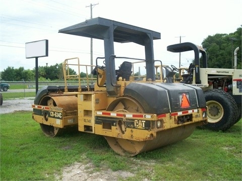 Compactadora Vibratoria Caterpillar CB-634C